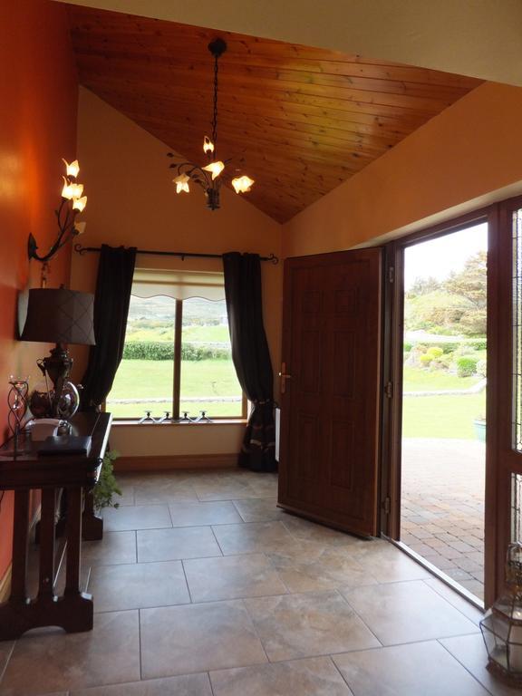 Rush Lake House Bed & Breakfast Clifden Room photo