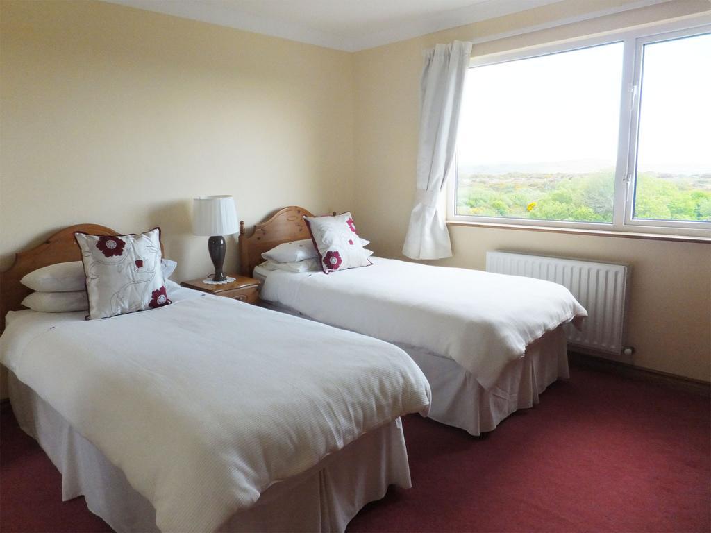 Rush Lake House Bed & Breakfast Clifden Room photo